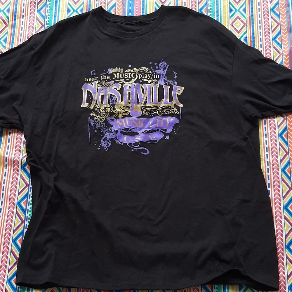 NASHVILLE MUSIC CITY T- SHIRT